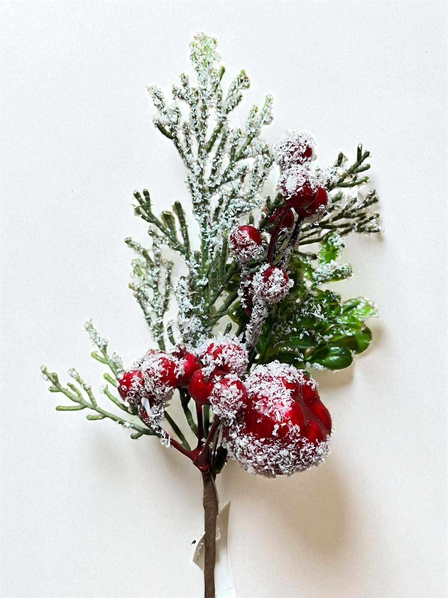 Pin berry con fruto grande y hojas nevadas 19cm (FLA02928R) 455