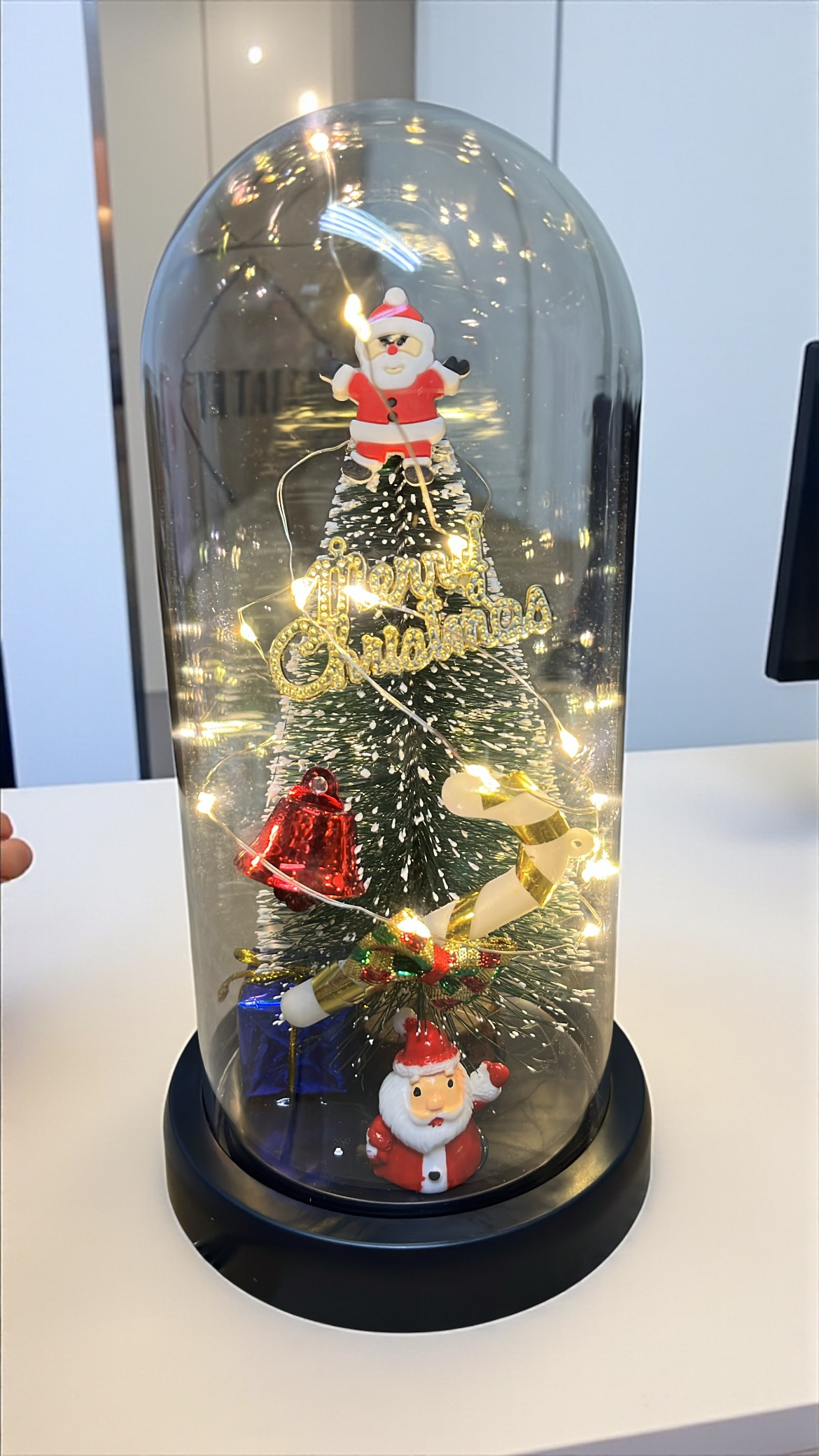 Árbol encapsulado navideño con decoración y luz 23cm (T105)