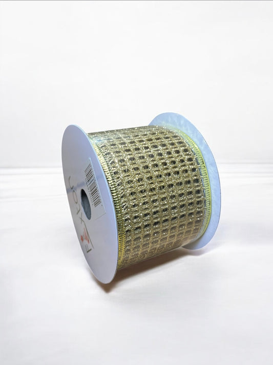 Cinta navideña alambrada dorada con grabado perforado grande 6.5cm x 9.15m (TCH01846G)