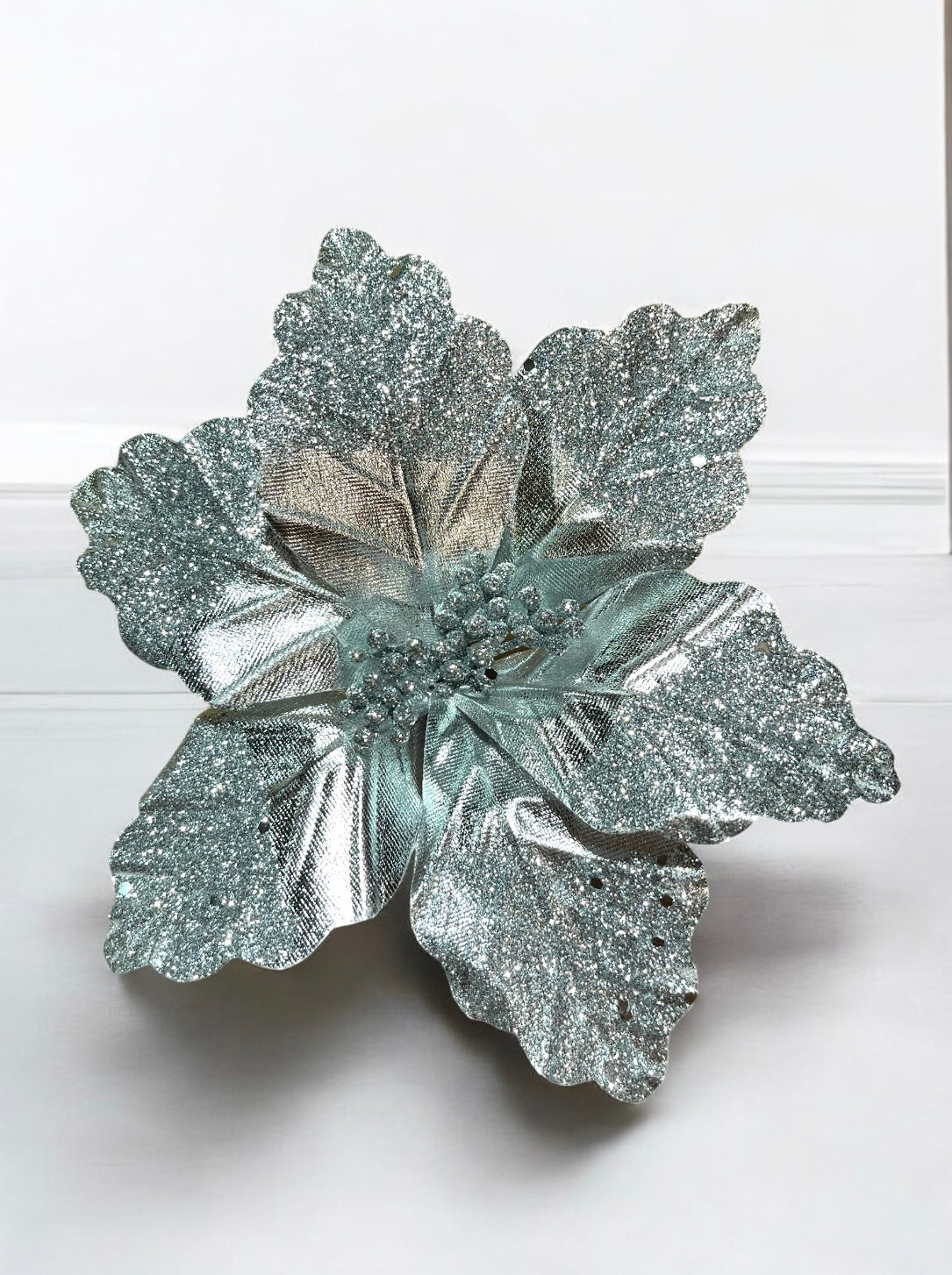 Flor artificial de 5 pétalos color plateado metalizado 20cm (FLX01040MS) 477